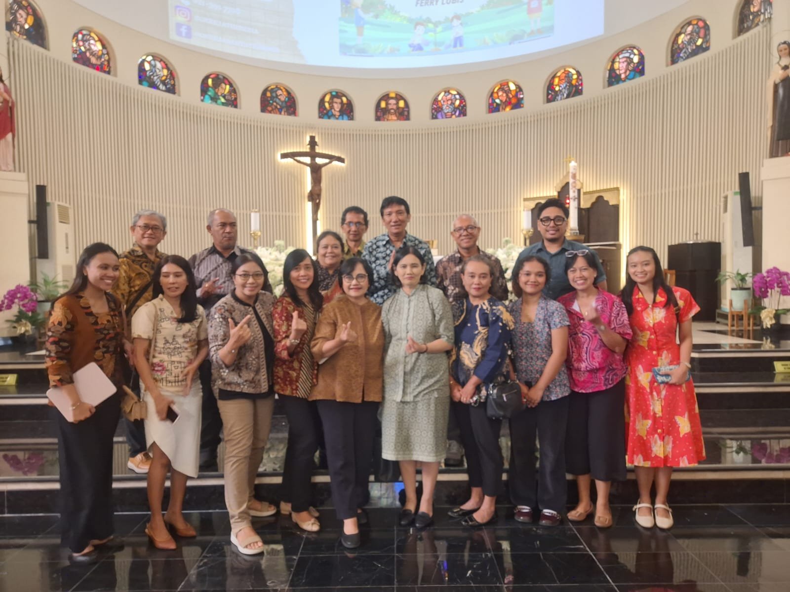Paduan Suara Albertus Magnus Alumni UPN 'Veteran' Yogyakarta Bertugas di Gereja Santa Theresia Jakarta 1 d9b15b48 399c 42c3 93a7 734565b34719
