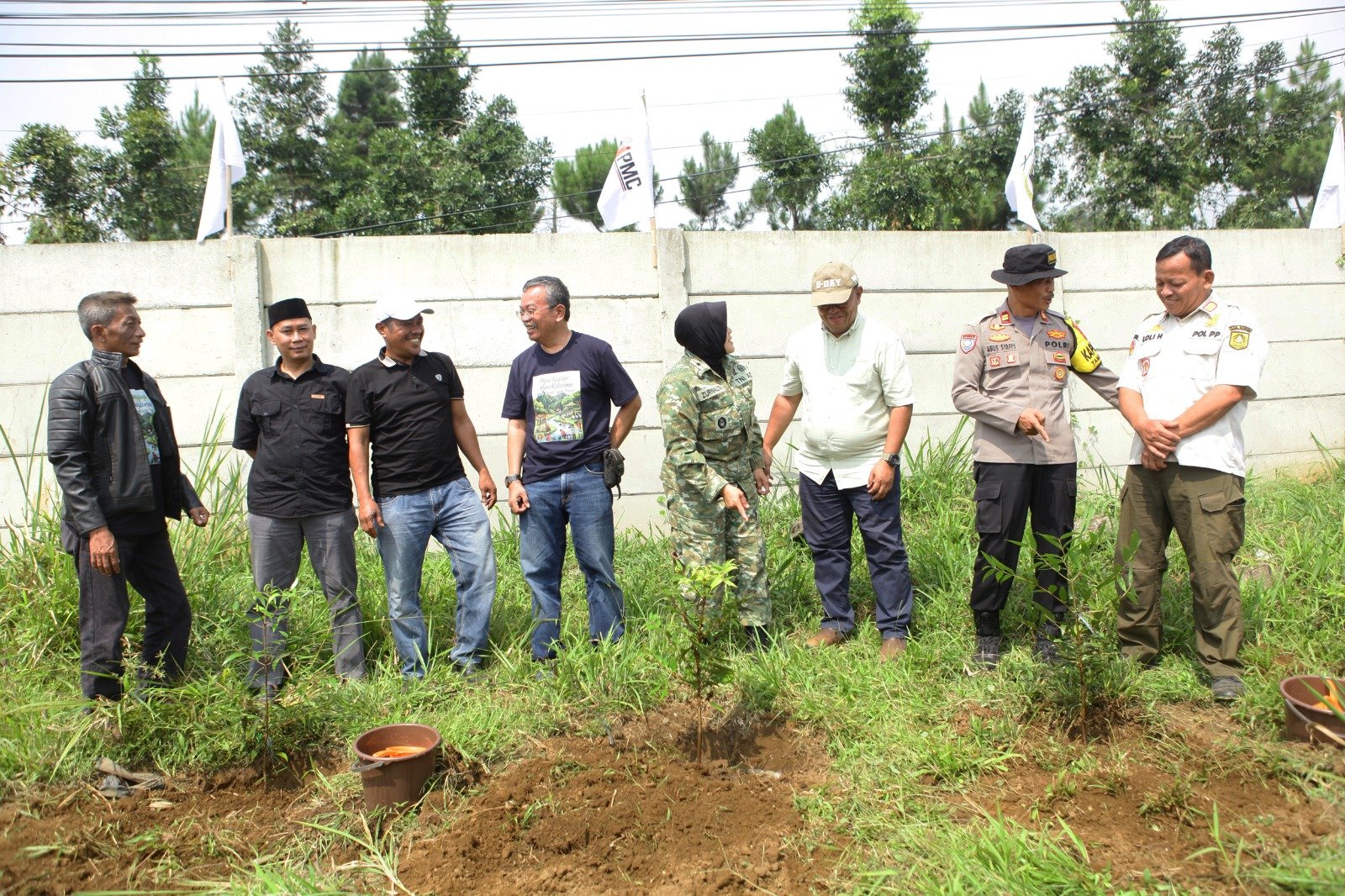 OMPA TAPAL, PWI Jaya dan PT PMC Tanam 5.000 Pohon 1 0078a472 fe81 44ae 89f3 f7e34fd90d10