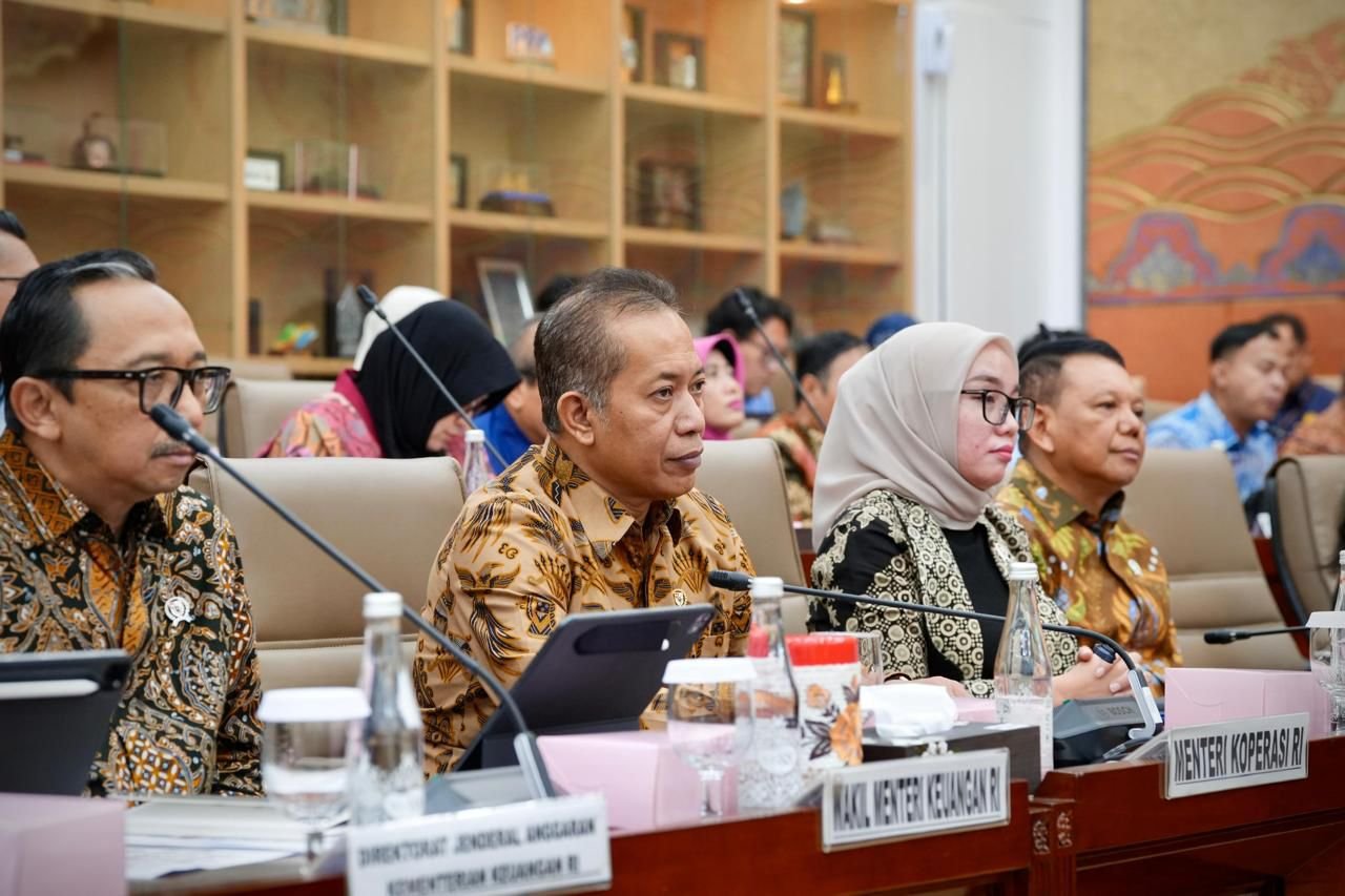 Rapat Dengan DPR, Ferry Juliantono Tekankan Poin Penting RUU Perkoperasian 3 206ee1c5 0159 45ac 8dcd 13d5c09a6173