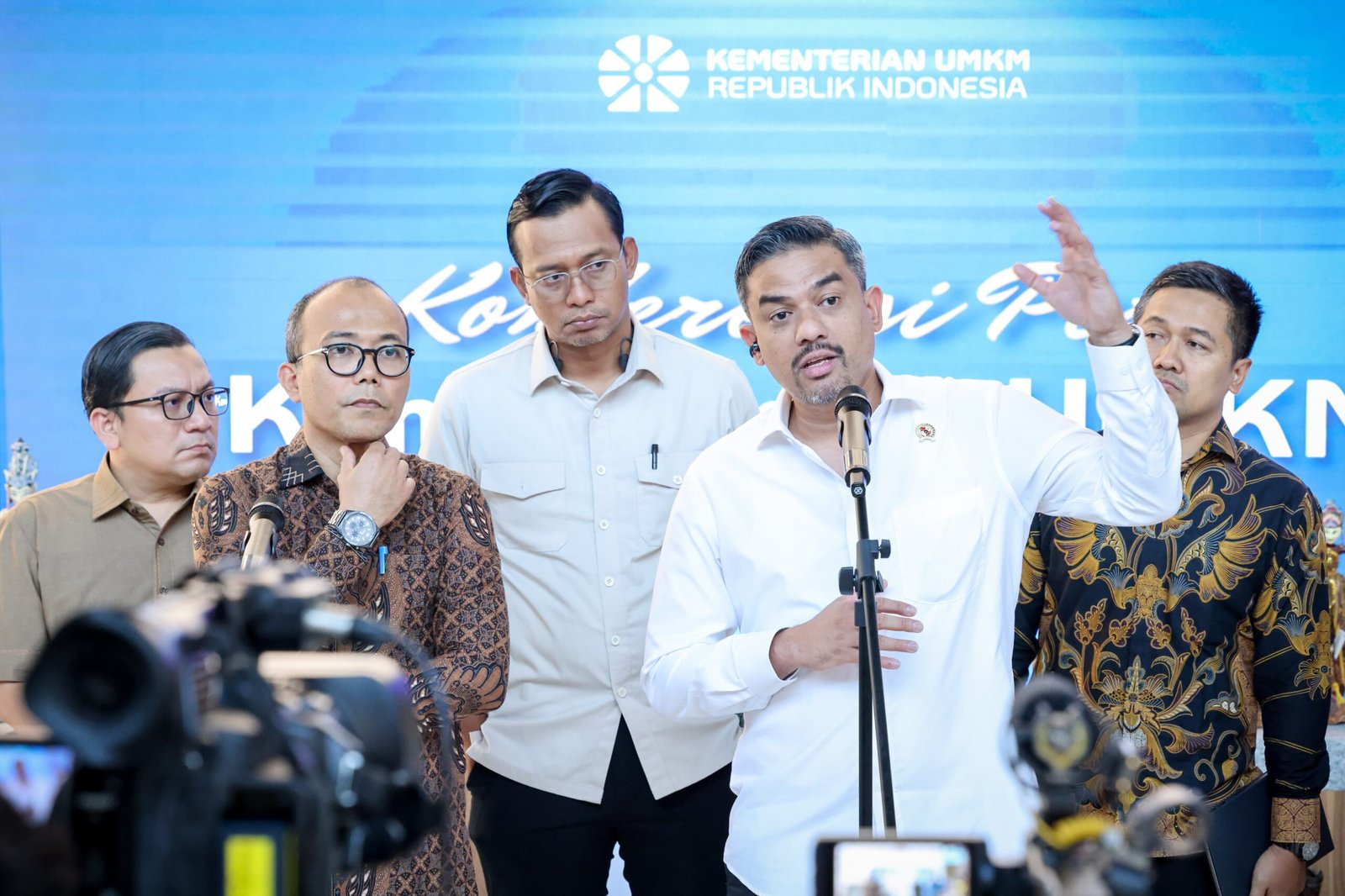 Dukung Pemulihan Pengusaha UMKM, Maman Abdurrahman: Pemerintah Bakal Salurkan Bantuan Presiden Senilai Rp1,2 Triliun 1 628a3774 24a7 4bdb 8437 2cc800110315 scaled