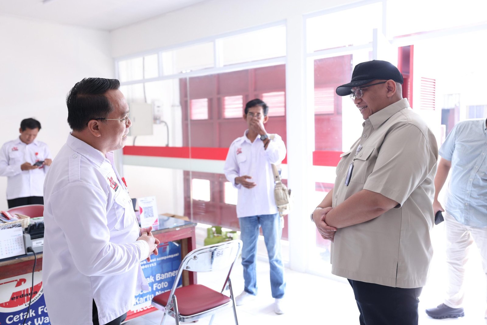 Dirut LPDB Koperasi Tinjau KKMP Sampangan dan KUD Usaha Mina, Dorong Koperasi Produktif dan Berdaya Saing 1 ae7a30d8 0d27 434d 8305 af07c35f14ec scaled
