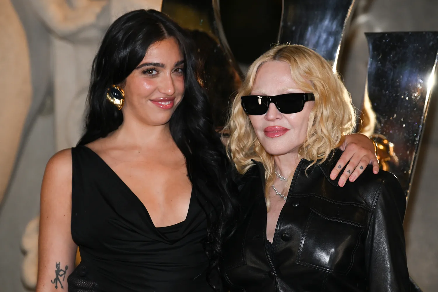 madonna lourdes 1 092925 d36380534c3b44299888be16b689d1a7