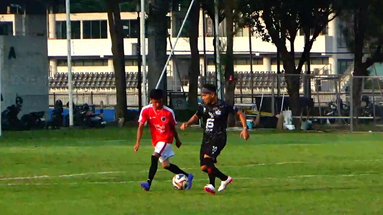 Selebriti FC Taklukkan Football Traveler dalam Laga Persahabatan Penuh Sportivitas 2 74373eed 39db 4f39 ba6e aab889d63e0b