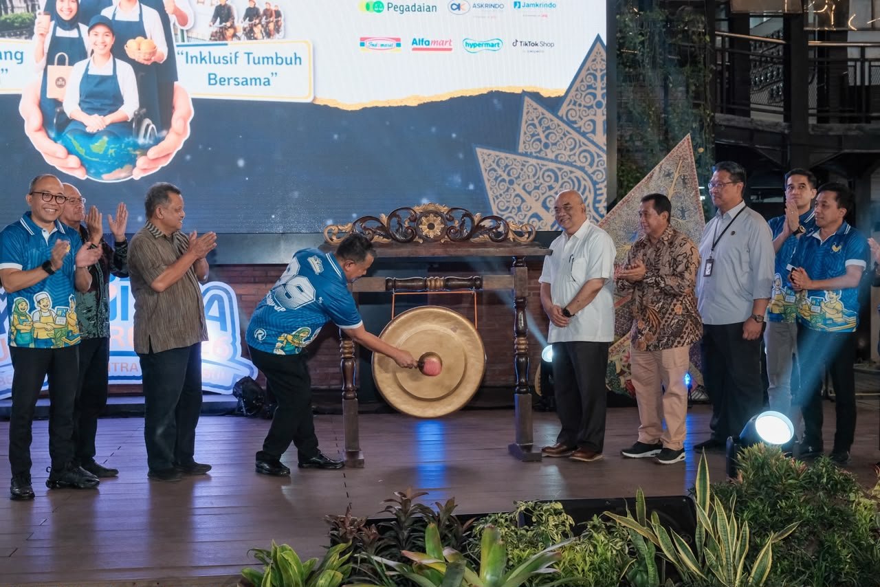 KemenUMKM dan Aprindo Fasilitasi Pembebasan Bea Administrasi UMKM Masuk Ritel Modern 6 87d5c2f9 7ef9 4ca5 a3c9 d4d0b6d56c33