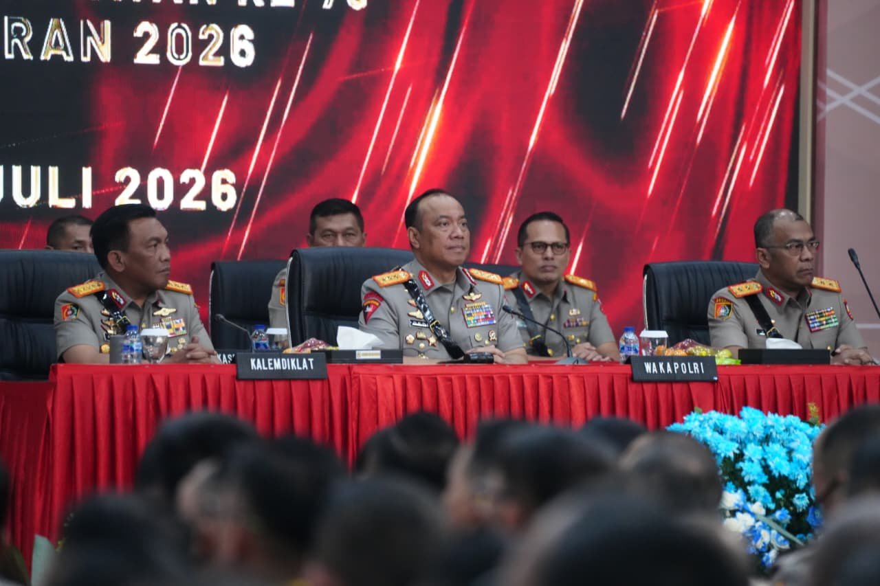 418 Lulusan Sespim Siap Jadi Garda Terdepan Hadapi Tantangan Global dan Era Digital 3 918cc24c 5927 4c5e 900c de14ce5c8967
