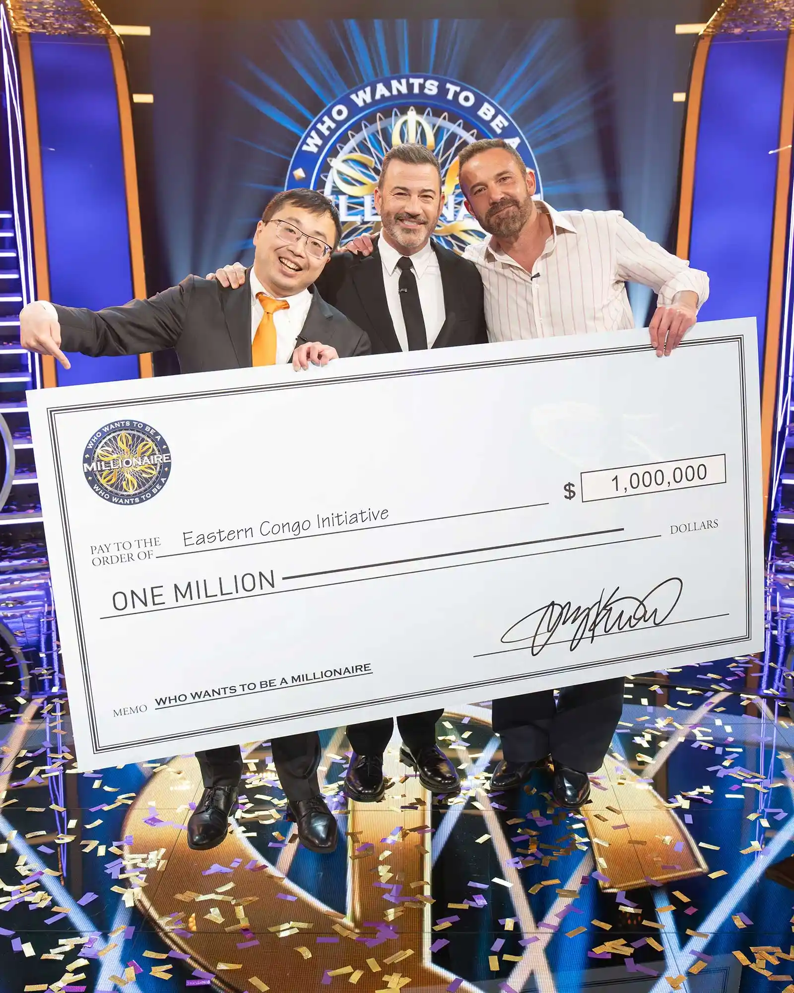Ben Affleck Raih Hadiah Utama di Who Wants to Be a Millionaire, Donasikan Rp16,3 Miliar untuk Amal 2 JAMIE DING JIMMY KIMMEL BEN AFFLECK 072926 2851d4447dfd4fb09ef105589a247413