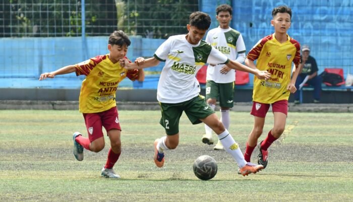 Berti Tutuarima : Pemain Hobi Gocek Bola, tidak Bagus untuk Strategi Tim. 3 WhatsApp Image 2026 07 11 at 13.41.07