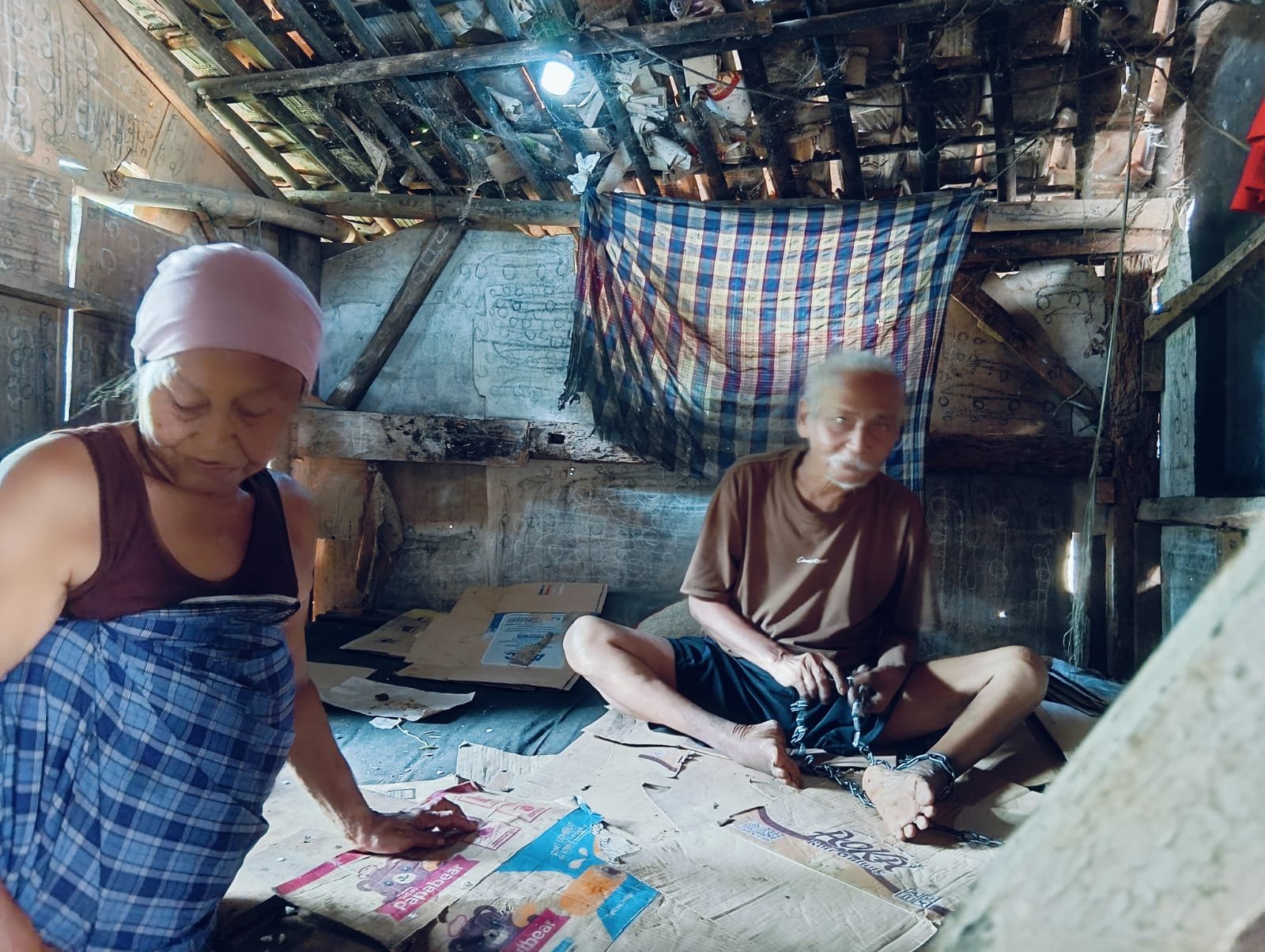 Pria 68 Tahun dengan Gangguan Jiwa Hidup Terpasung di Gubuk Tak Layak Akhirnya Dapat Perhatian dari Dinas Sosial dan Kesehatan Kota Bekasi 1 bf4159cd 7b1a 445f b296 342d7c218c18