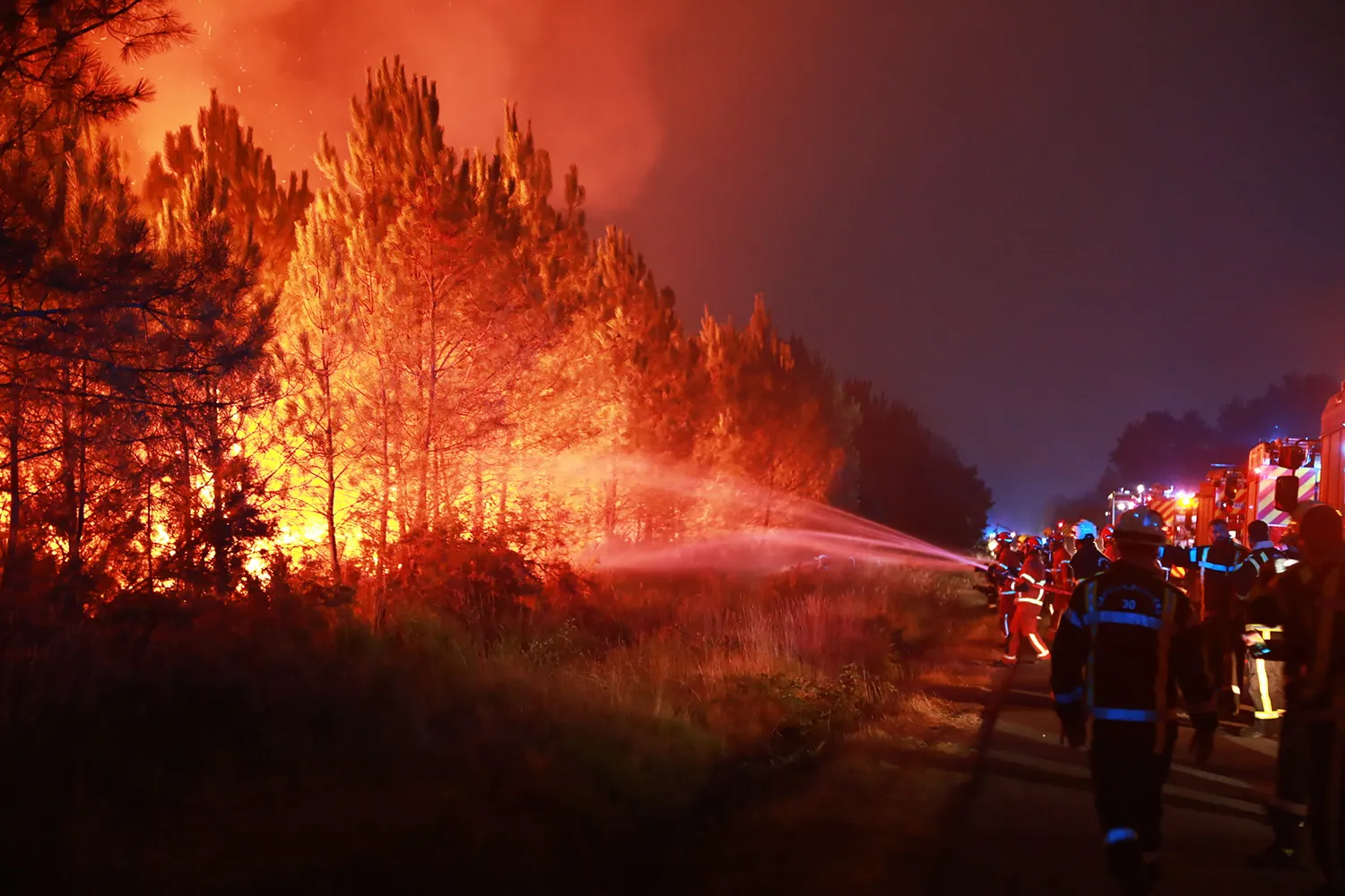 france wildfires 072926 df4ade54da544841977056767f21174e