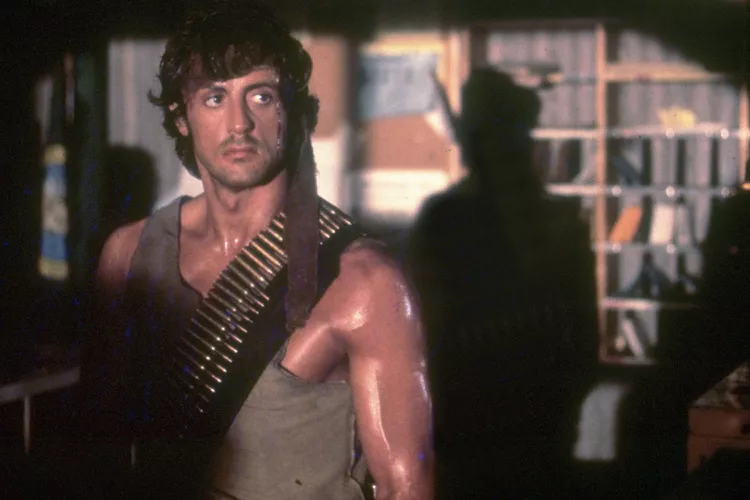 Sylvester Stallone Tetap Aktif di Usia 80 Tahun, Masih Bermain Golf, Berakting, dan Menekuni Dunia Seni Lukis 3 sylvester stallone 2 919fabf4e3fe4109973f939126ef5d16