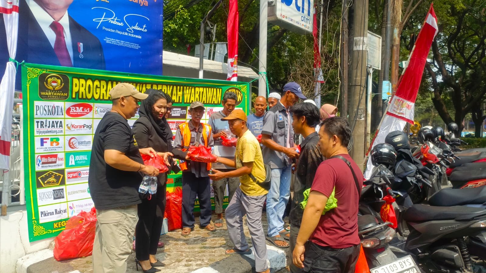 Pekan ke-89, PJBW Gandeng BPN Kota Tangerang dan Camel Petir Berbagi untuk Warga 4 0155084a 50b3 4321 9f57 2bb5c228514b