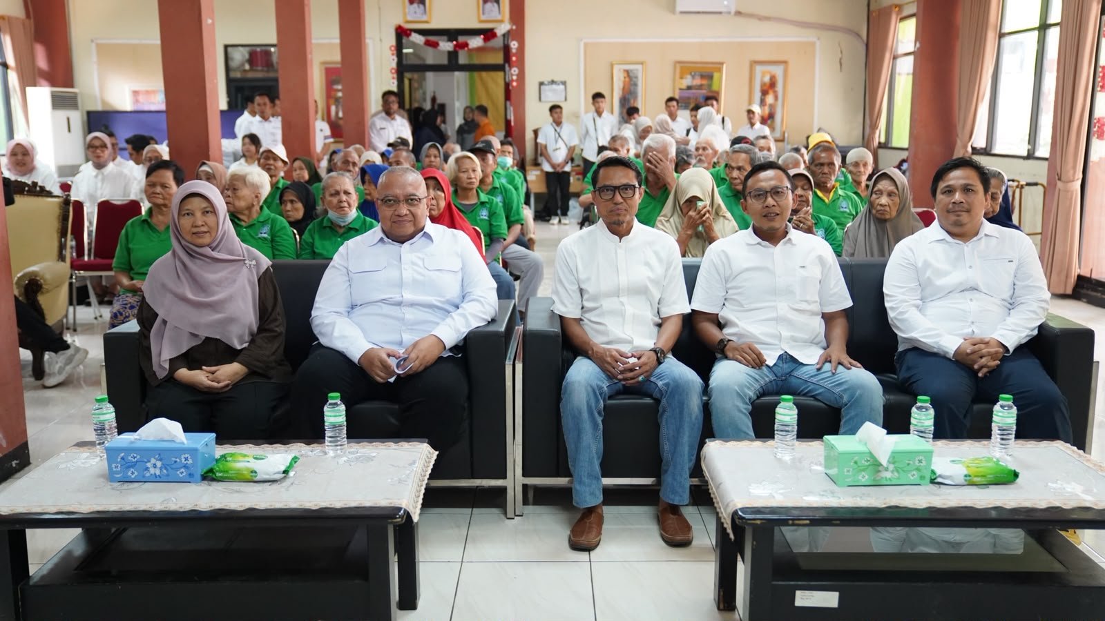 LPDB Koperasi Rayakan Dua Dekade dengan Berbagi, Salurkan Ratusan Paket Bantuan Sosial untuk Lansia 2 062ce6b5 456c 4ab3 afde bdc81a278034