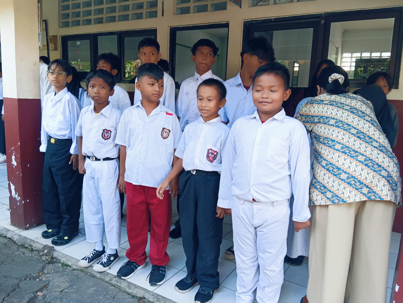Anak-Anak Pemulung dan Pengamen Jalanan Binaan Yayasan Humaniora Mulai Tempuh Pendidikan Kesetaraan Paket A 3 0bbc7d1a b399 41e5 b49a 0c385fcb145b