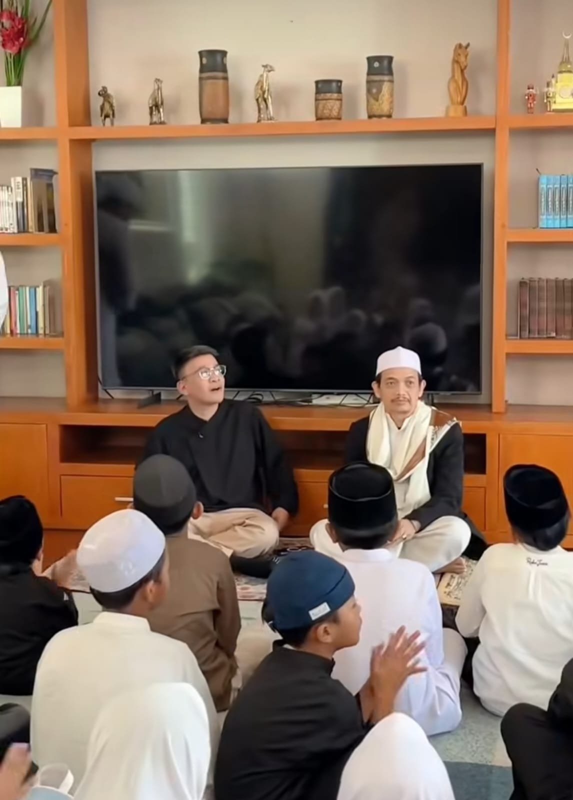 Ruben Onsu Rayakan Ultah ke-43 Bersama Anak Panti Asuhan, Aksinya Panen Pujian 1 20c07d28 7d83 409f b53a b296289aacc6