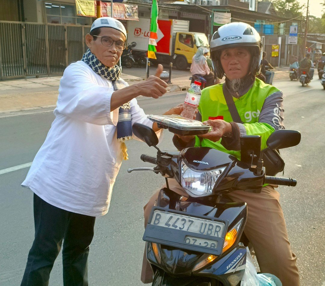 Program Jumat Berkah Wartawan Pekan ke-90 Gandeng White Car Indonesia Regional Betawi Regbet, Berbagi Kebahagiaan di Panti Yatim Mizan Amanah 1 2684fe9a 7533 4119 a148 ac04262f675f