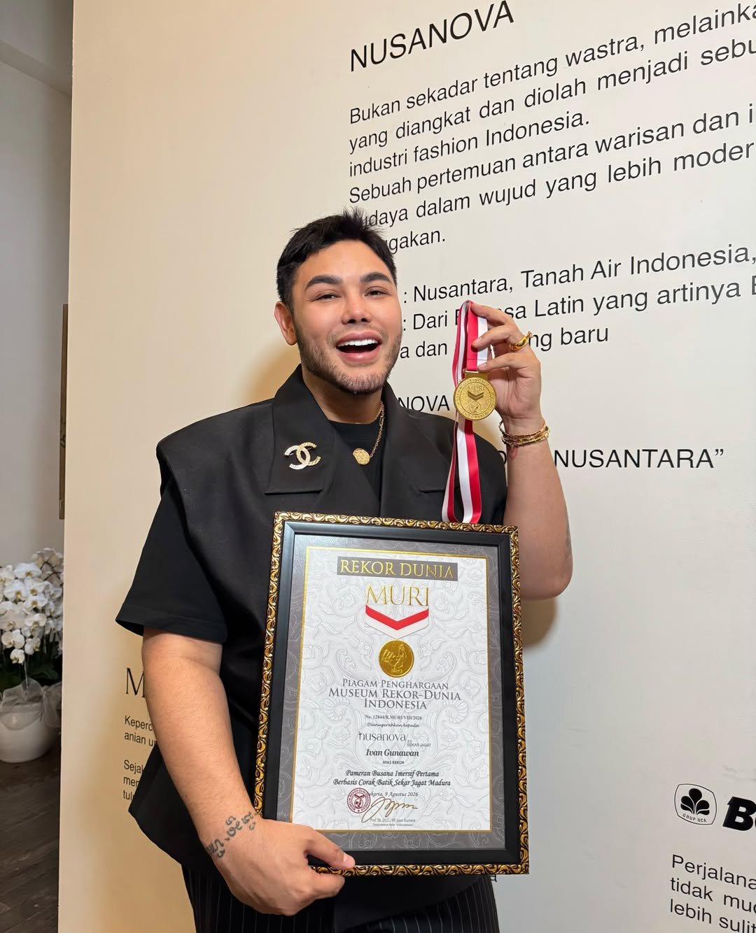 Ivan Gunawan Bawa Batik Sekar Jagat Madura ke Dunia Imersif, MURI Catat Rekor Baru 1 2ae7ff0c 1b75 4764 91d9 d0d1c16f6c4c