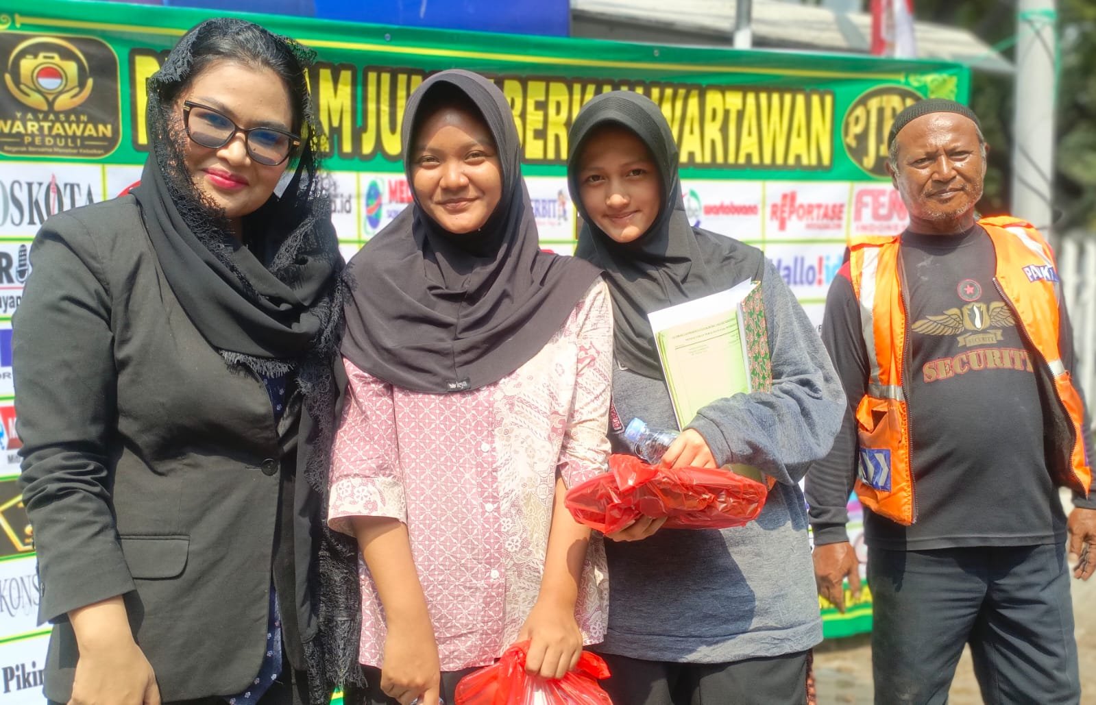 Pekan ke-89, PJBW Gandeng BPN Kota Tangerang dan Camel Petir Berbagi untuk Warga 2 77105c7b bc9a 4c40 ade4 3a682f0c0b29