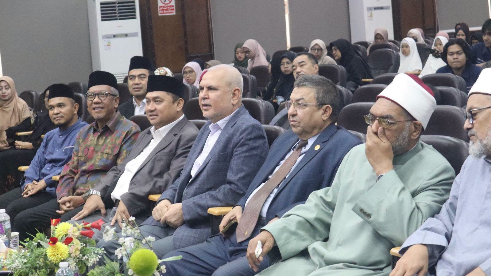 Peran Tasawuf di Bumi Nusantara: Putra Mandar Berhasil Mempertahankan Disertasi tentang Tarekat Khalwatiyah di Universitas Al-Azhar Mesir 3 86b1be6f 668c 4a7f a20e 502c8bd29a76
