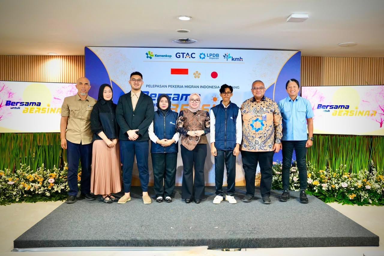 Farida Farichah Secara Simbolis Melepas Puluhan Pekerja Migran Indonesia ke Jepang 1 90d1e64a 1586 47ce a388 a77a531c5358