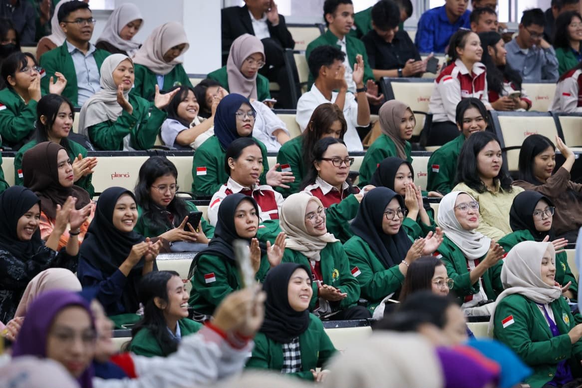 Maman Abdurrahman Ajak Mahasiswa Ubah Pola Pikir dari Pencari Kerja Jadi Pencipta Lapangan Kerja 1 92d79eea 9bed 48ab 9628 4787540b428d