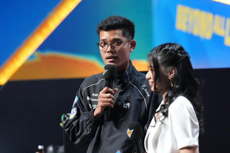 Adi Gustiawan Pelatih RRQ Kazu