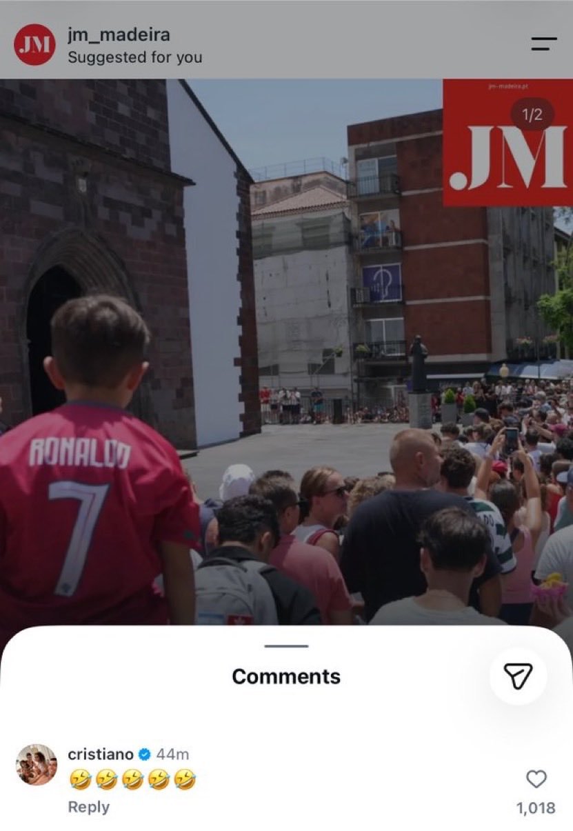 Fans Cristiano Ronaldo Salah Datang ke Pernikahan di Madeira, Pasangan Lain Jadi Sorotan 2 HPRicg8WYAEWnRd