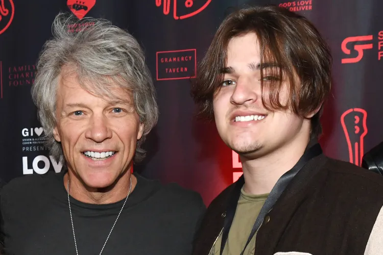 Romeo Bongiovi Akui Tak Mengejar Popularitas Meski Siap Hadapi Ketenaran Lewat Musik 2 Jon Bon Jovi Romeo Bongiovi LOVE ROCKS NYC Benefit Concert 2021 072926 555b2391beeb4c7a8061b3a18986aaae