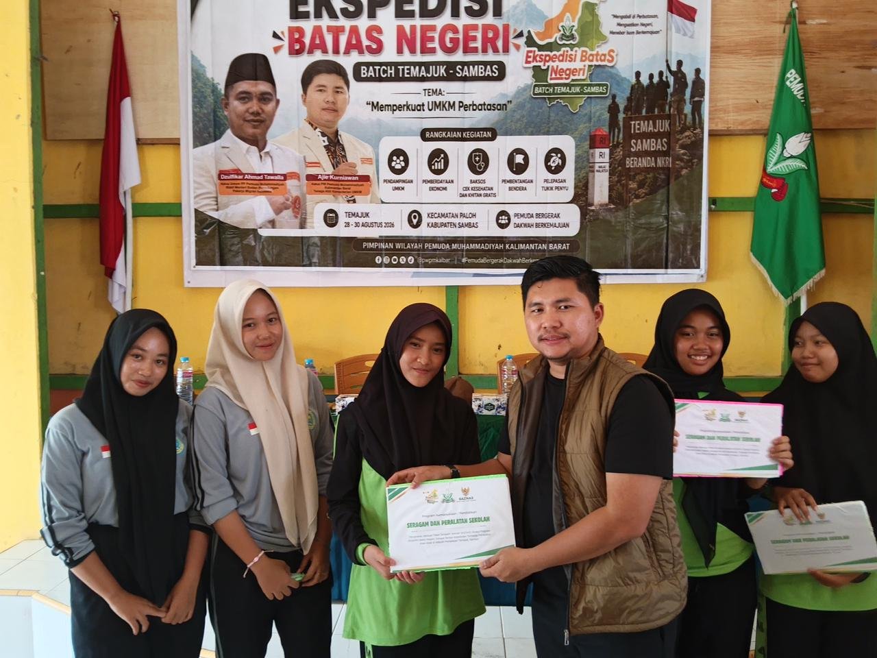 Ekspedisi Batas Negeri di Temajuk, Ajie Kurniawan Bawa Semangat Kemerdekaan hingga Perbatasan 1 be6f733f de14 462c ac55 16eb503ebc90