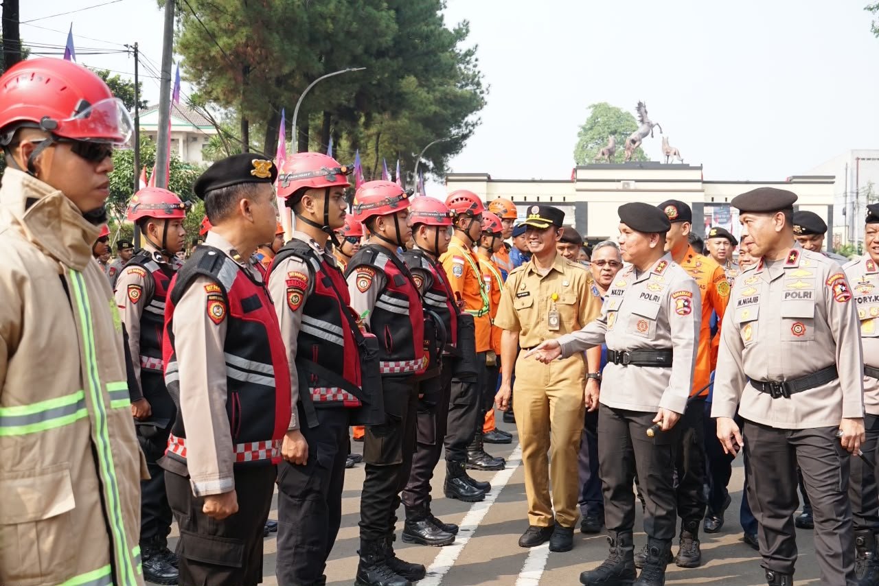 Kakorsabhara Baharkam Polri Pimpin Apel Serentak Se-Indonesia, 107 Ribu Hektare Lahan Terbakar Jadi Kesiapsiagaan Mutlak 1 c49cc2ed 7bd8 4664 8210 e913bd285292