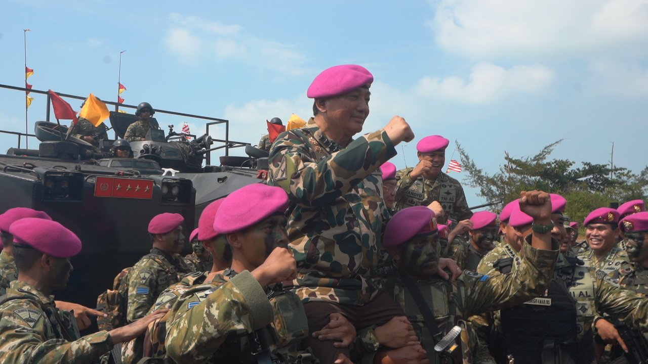 Berkat Widjanarko Dampingi Menhan Sjafrie Tinjau Latihan Operasi TNI Terintegrasi Tahun Anggaran 2026 1 c58bdb77 d2ba 4a53 a74f 322ed9029d52