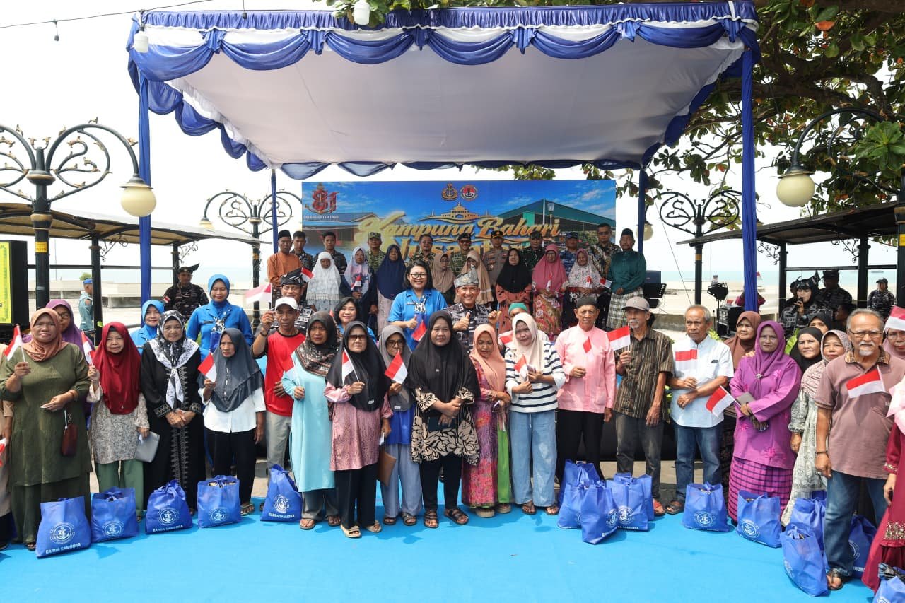 Semarak HUT ke-81 TNI AL, Pulau Penyengat Disulap Jadi Kampung Bahari Penuh Warna 2 154ea1ec 6f05 43f6 a13c 3ce7cecd5f5a