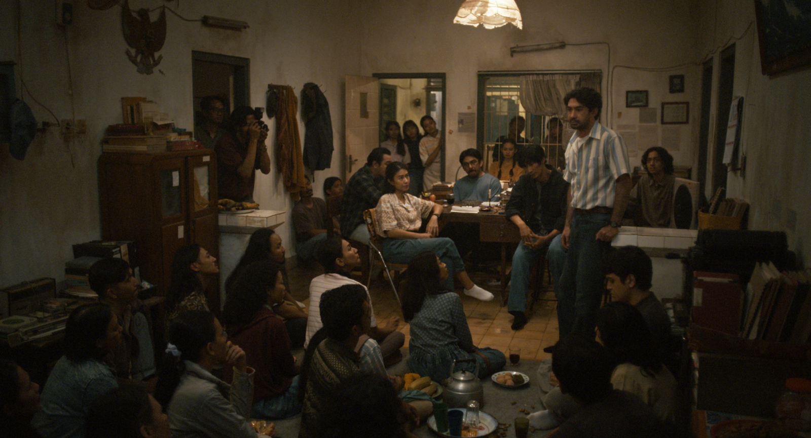 Film Laut Bercerita Jadi Film Penutup Jakarta Film Week 2026, Tayang di Bioskop 29 Oktober 1 THE SEA STILLS 01 OK Credit Pal 8 Pictures
