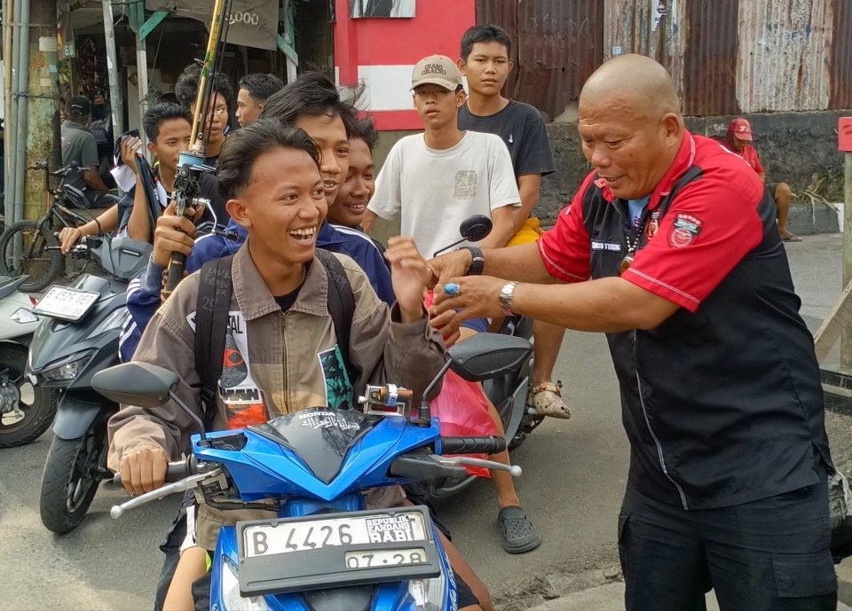 Masyarakat Madura Asli Nusantara dan PJBW Tebar 630 Paket Nasi di Cilincing, Perkuat Gerakan Kepedulian Sosial 3 img 20260925 142547 080 1 11298522975481601745 960x689 1
