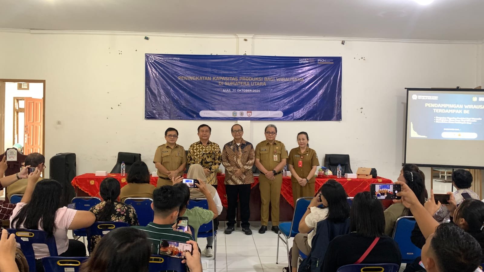 Arif Rahman Hakim: Kementerian UMKM Ingin Bangun Wirausaha yang Mampu Beradaptasi dan Menangkap Peluang Pertumbuhan Baru di Pasar Nasional Maupun Digital 1 0e262e87 d81f 4fee 8681 a83ceda15998