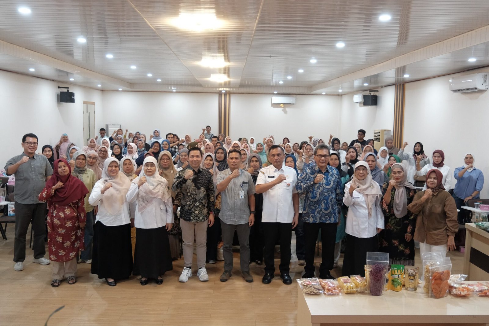 Ari Anindya Hartika: Pemulihan Pascabencana tidak Cukup Hanya dengan Mengembalikan Kemampuan UMKM untuk Berproduksi 1 243634de 5947 4b5c 83b5 2859e3145fad scaled