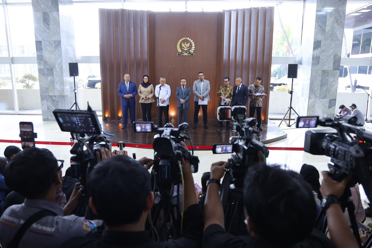 Maman Abdurrahman: Perpres Nomor 27 Tahun 2026 Memberikan Penegasan Mengenai Status Pengemudi Ojol Sebagai Mitra 4 4b8816d1 d7b1 42d9 b7a7 c8e6e29df65f