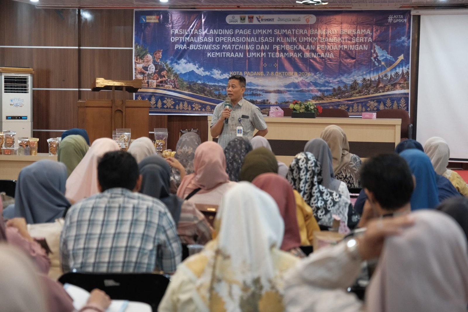 Ari Anindya Hartika: Pemulihan Pascabencana tidak Cukup Hanya dengan Mengembalikan Kemampuan UMKM untuk Berproduksi 3 5fc29ba1 2fa2 43a1 ac9d 9c66dd2b6a7b scaled