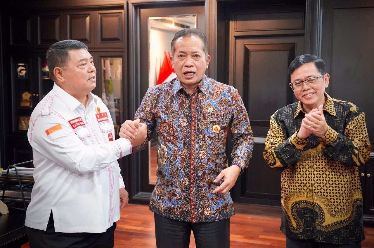 Kemenkop Gandeng KMDT Dorong Pengembangan Ekonomi Berbasis Koperasi di Kawasan Danau Toba 1 64a721c5 d9b4 41f7 94ad f9a94f016150