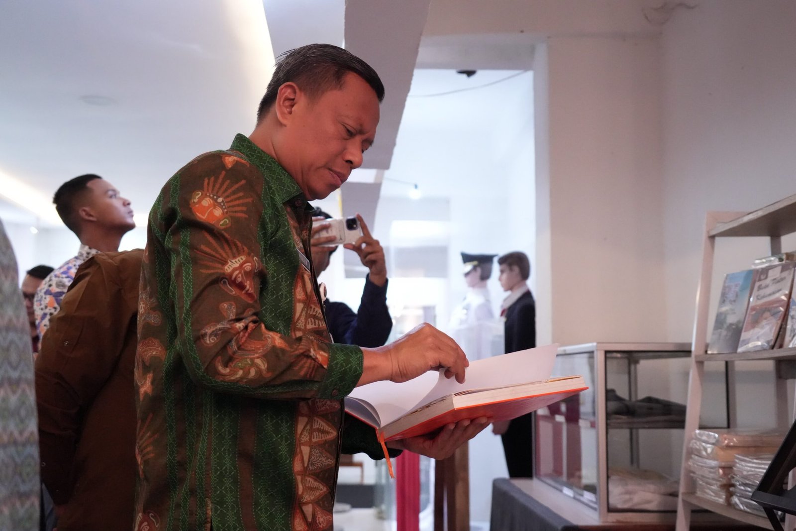 Munjirin Ajak Pelajar Jadi Penggerak Literasi Demokrasi di Sekolah 2 88538b73 505a 4a9a bb9c 2f3d467713d1 scaled