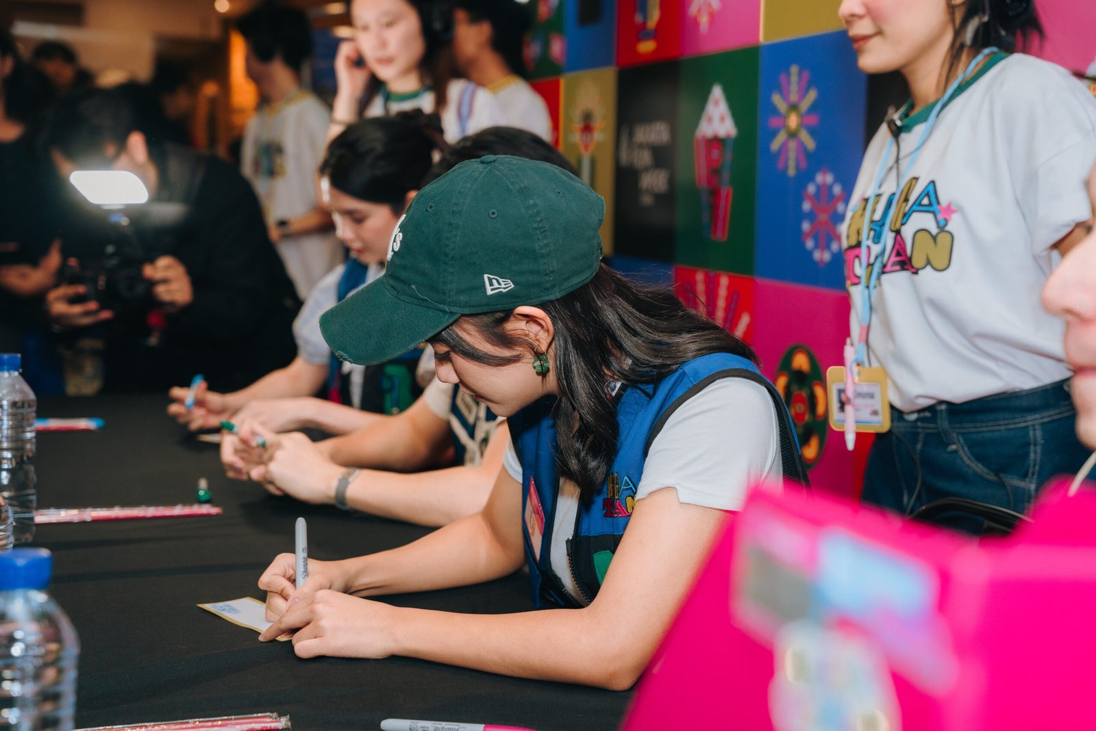 Film Harga Teman Disambut Antusias di Jakarta Film Week 2026, Tiket Habis dalam 30 Detik 2 DSC02964 scaled